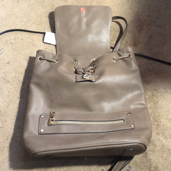 LA Diva Backpack - Picture 3 of 4